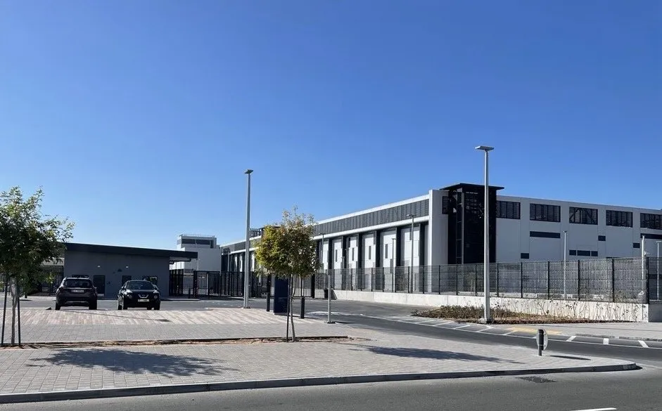 Pure Data Center facility in Abu Dhabi, United Arab Emirates, providing secure and scalable digital infrastructure.